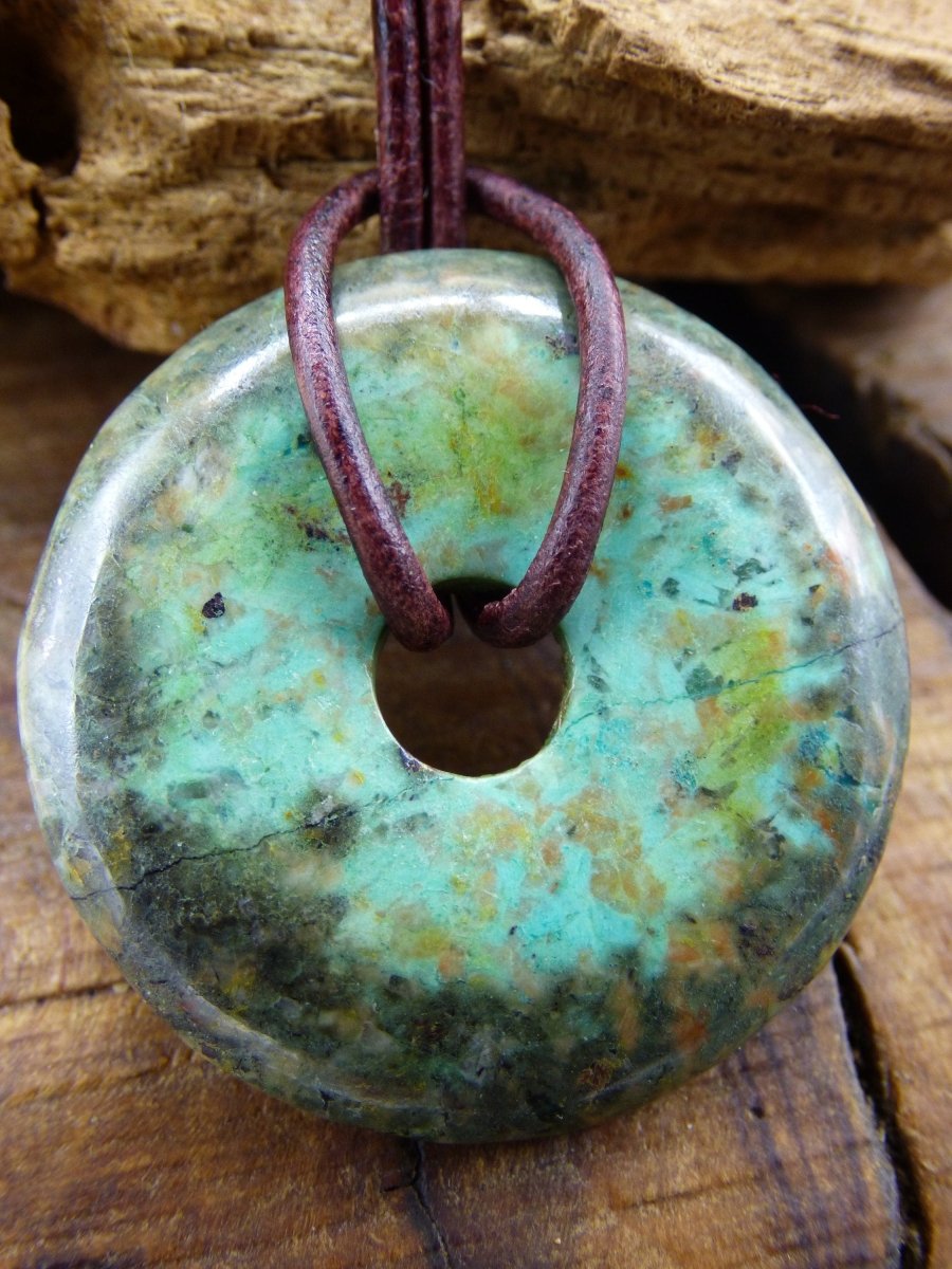 Chrysokoll Chrysocoll Schutzdonut 30mm~ Edelstein Kette ~HIPPIE ~GOA ~Boho ~Tibet ~Ethno ~Nature ~Donut ~Schutzsymbol ~Heilstein ~Rarität - Art of Nature Berlin