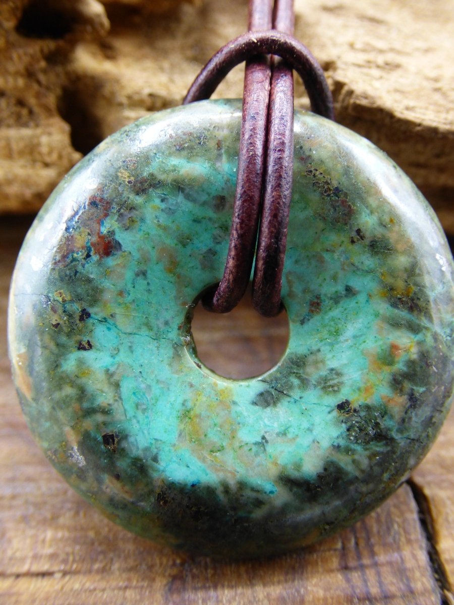 Chrysokoll Chrysocoll Schutzdonut 30mm~ Edelstein Kette ~HIPPIE ~GOA ~Boho ~Tibet ~Ethno ~Nature ~Donut ~Schutzsymbol ~Heilstein ~Rarität - Art of Nature Berlin