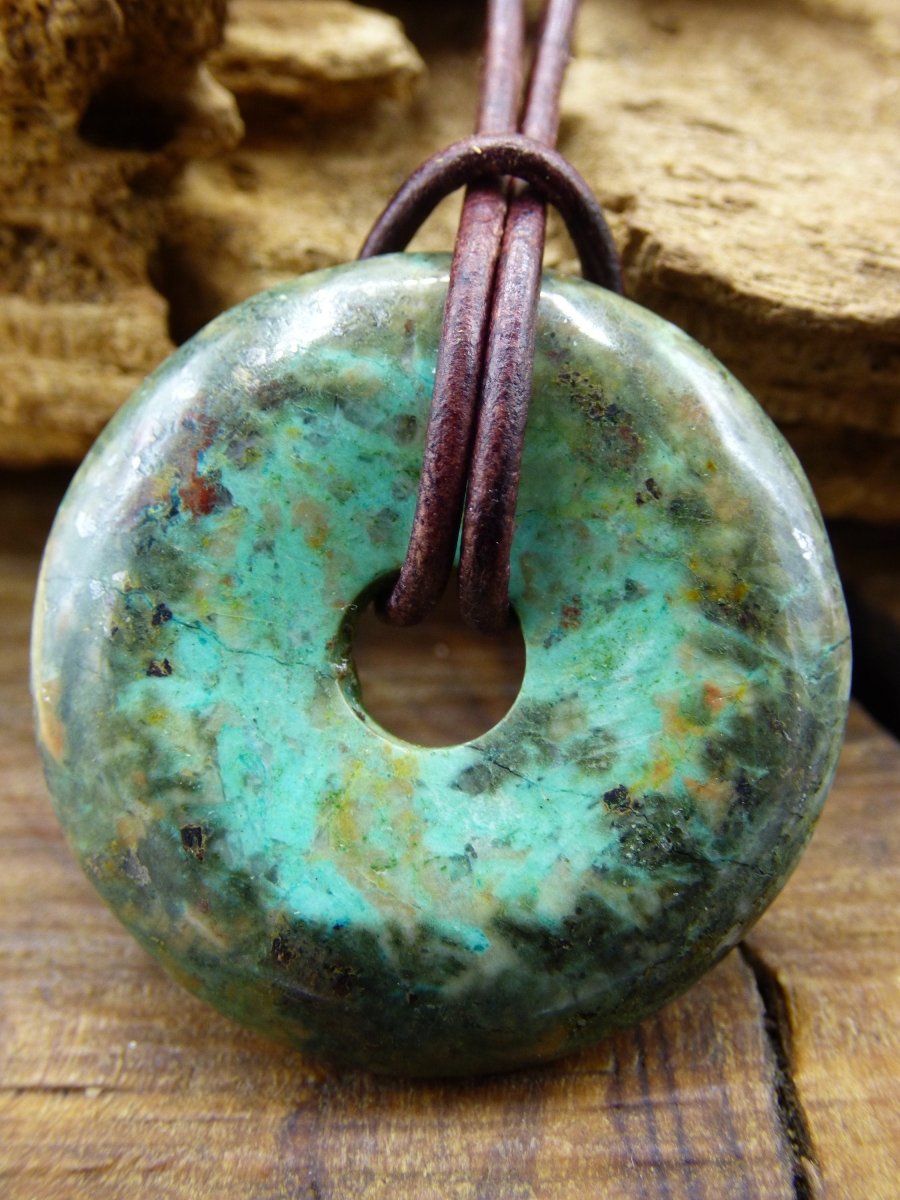 Chrysokoll Chrysocoll Schutzdonut 30mm~ Edelstein Kette ~HIPPIE ~GOA ~Boho ~Tibet ~Ethno ~Nature ~Donut ~Schutzsymbol ~Heilstein ~Rarität - Art of Nature Berlin