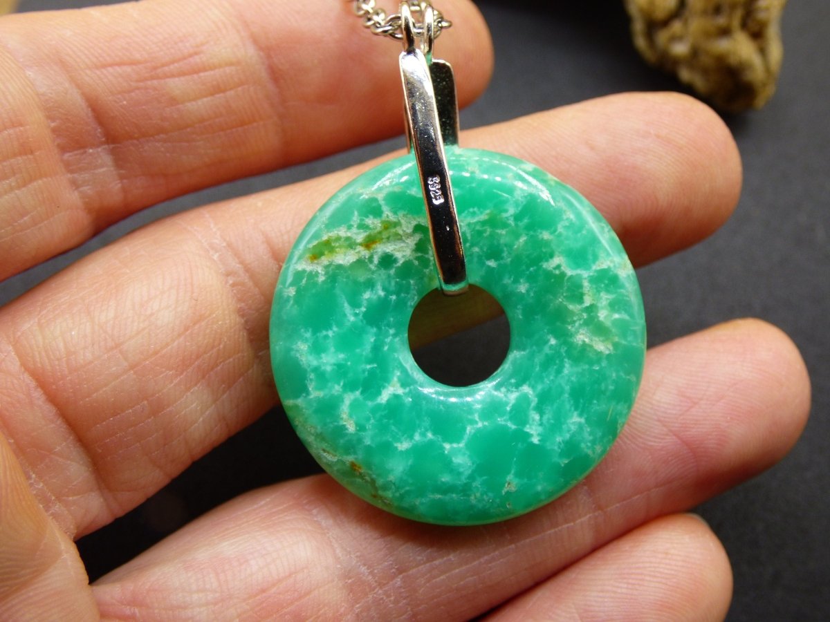 Chrysoprase ~ 925 Sterling Silber Edelstein Kette HIPPIE GOA Boho Ethno Natur Donut Schutzsymbol Heilstein Rarität grün Anhänger rund - Art of Nature Berlin