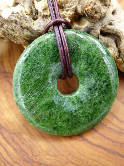 Diopsid ~ Edelstein Kette grün HIPPIE GOA Boho Ethno Natur Heilstein Rarität Kristalle Schmuck Anhänger Natur Stein Donut Geschenk Magisch - Art of Nature Berlin