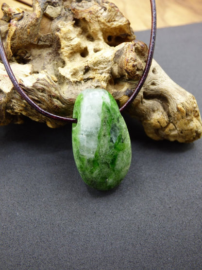 Diopsid ~ Edelstein Kette grün HIPPIE GOA Boho Ethno Natur Heilstein Rarität Kristalle Schmuck Anhänger Natur Stein Russia Geschenk Magisch - Art of Nature Berlin