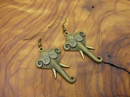 Elefanten Ohrringe aus Antik Bronze ~Goa ~Hippie ~Vintage ~Indien ~Boho ~Ethno ~Sonne - Art of Nature Berlin
