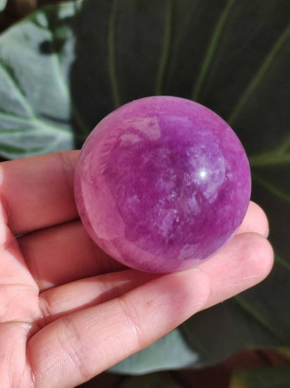 Fluorit pink rosa rot ~ Magische Edelstein Kugel Massage & Deko Sphere Crystal Spielkugel Meditation HIPPIE GOA Ethno Heilstein Naturschatz - Art of Nature Berlin