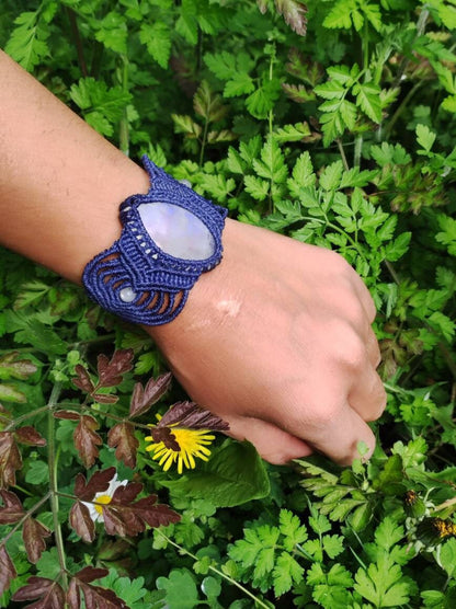 Mondstein / Moonstone ~ Edelstein Makramee Armband ~ GOA ~ Hippie ~Boho ~Ethno ~Indie ~Nature ~Heilstein